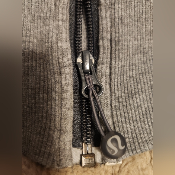 Lululemon Jacket - Picture 7 of 9